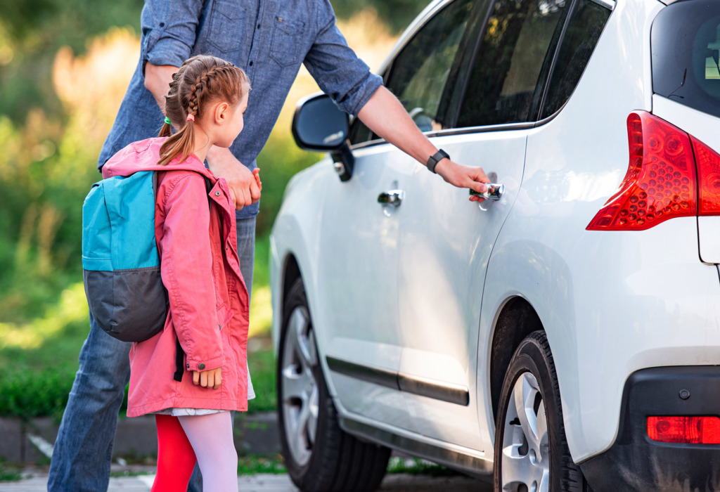 Hva vet egentlig foreldre om sikring av barn i bil?