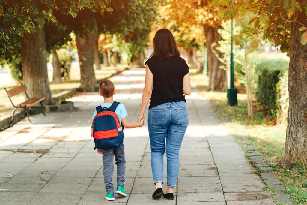 Trygg Trafikk: Slik øver du på skoleveien med barna